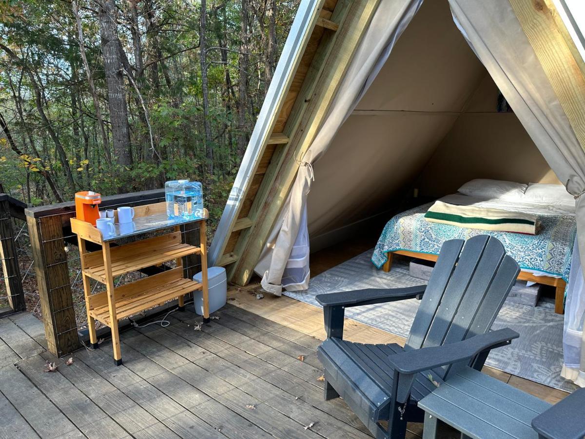 Bohamia - Cozy A-Frame Glamp On 268 Acre Forest Retreat แทลลาดีกา ภายนอก รูปภาพ